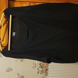 Black 3/4 sleeve top w/ floral lace pannel